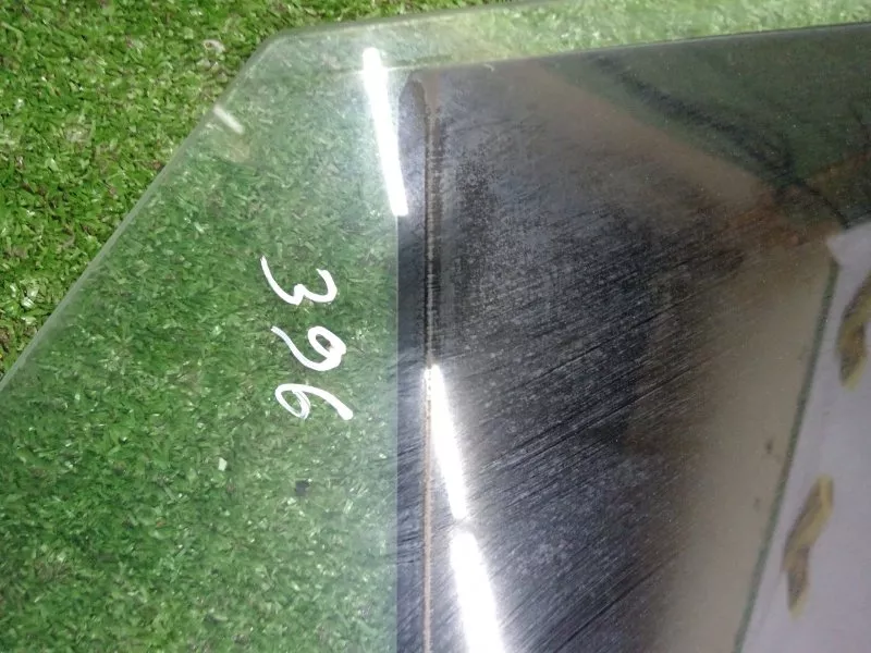 Стекло двери BMW 5-Series 2004 51357110636 E61, заднее правое