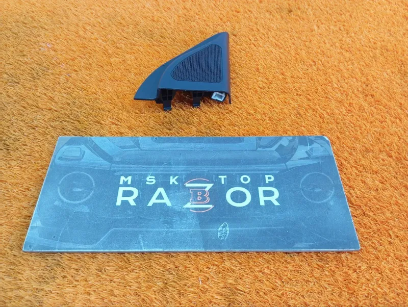 Уголок двери