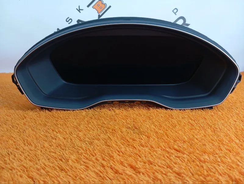 Панель приборов