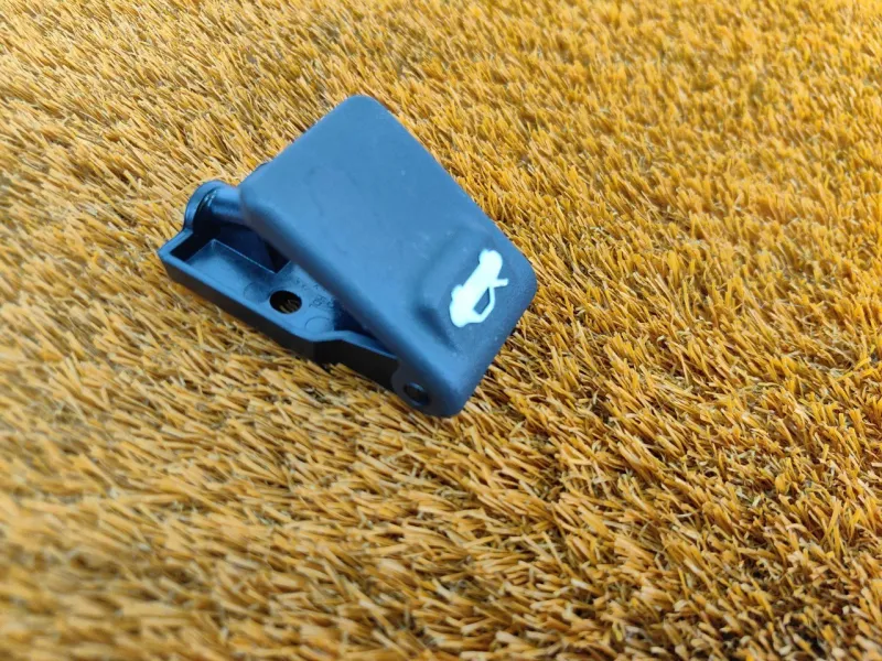 Ручка открывания капота