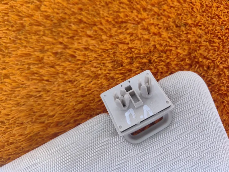 Козырек солнцезащитный