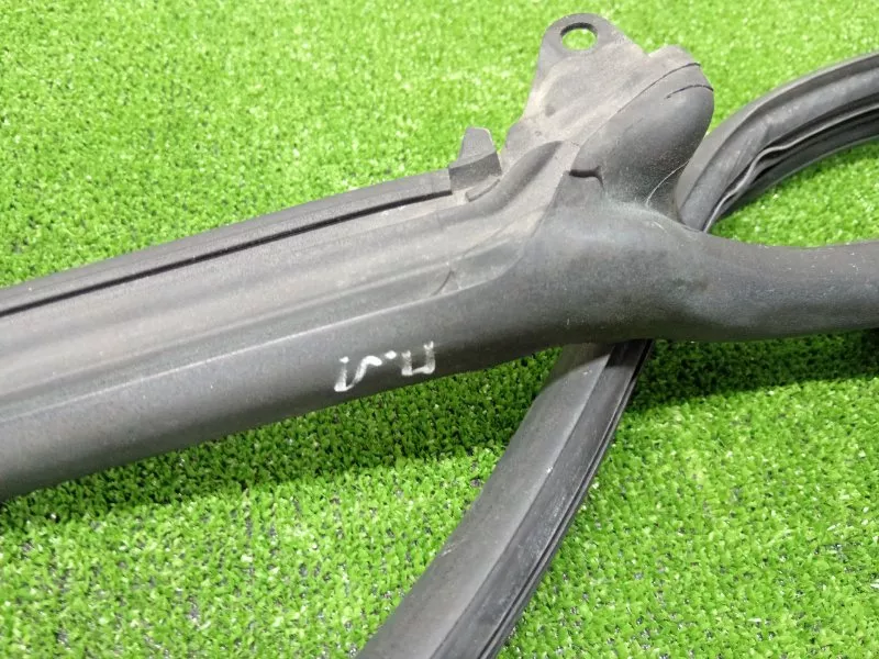 Уплотнитель двери