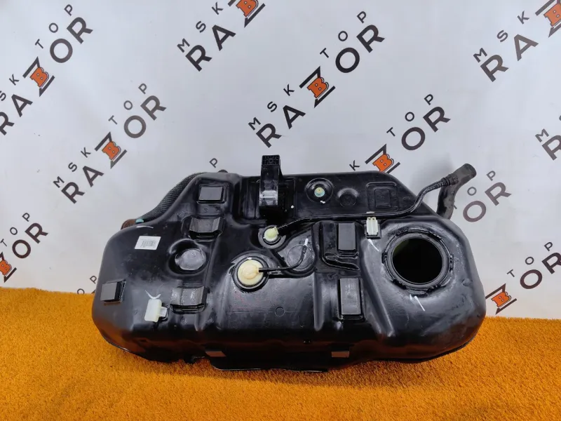 Бак топливный