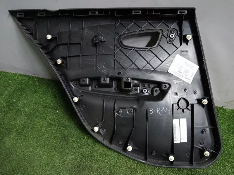 Обшивка двери BMW 1-Series 2005 51427133360 E87, задняя правая
