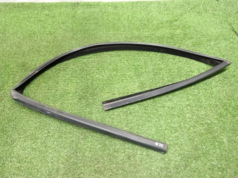 Уплотнитель двери