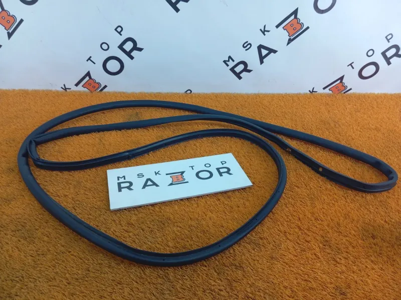 Уплотнитель двери