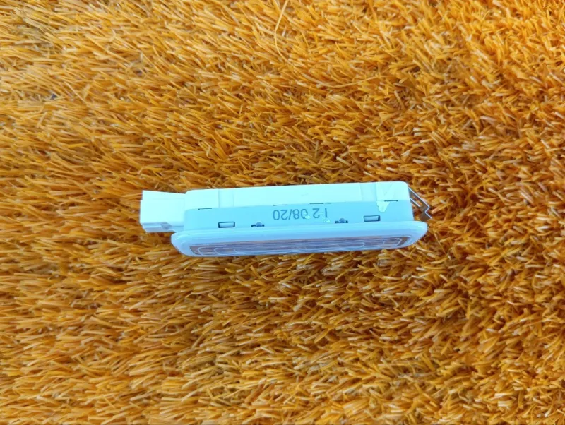 Плафон подсветки салона