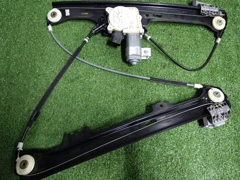 Стеклоподъемник BMW 5-Series 2008 51337075668 E60, передний правый