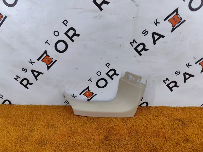 Обшивка крышки багажника