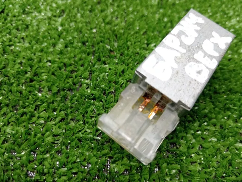 Плафон подсветки бардачка