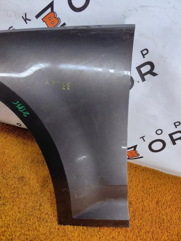 Крыло Audi A4 2017 8W0821105A B9, переднее левое