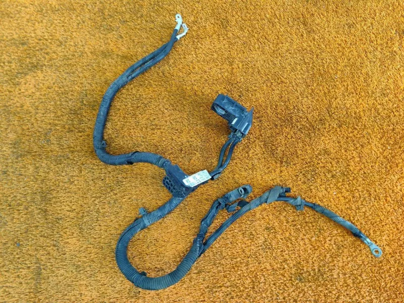 Клемма аккумулятора