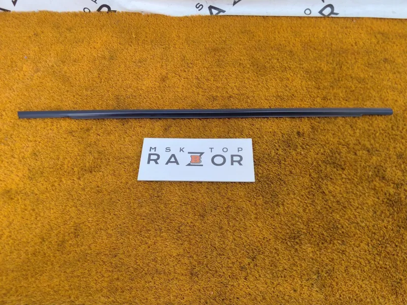 Уплотнитель стекла двери