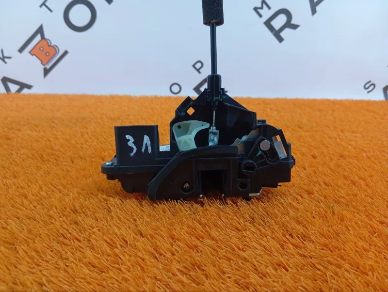 Замок двери