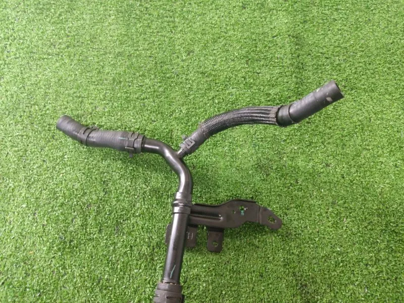 Трубка системы охлаждения