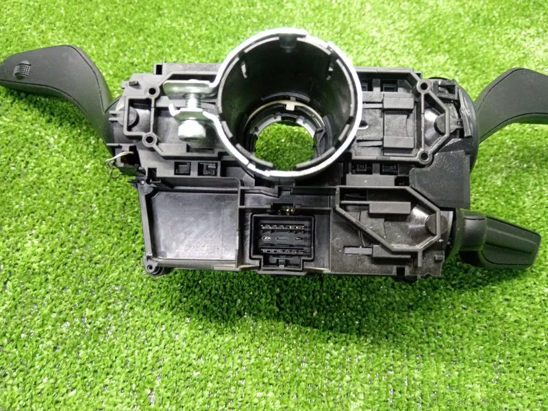 Переключатель подрулевой Audi A5 2019 4N0907129S 2 CYR