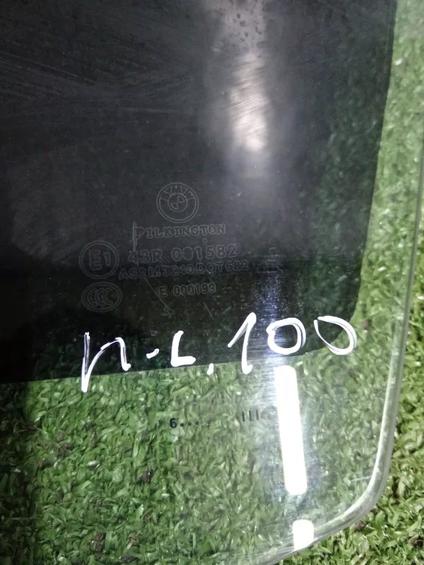 Стекло двери BMW 3-Series 2007 51337060263 E90, переднее левое