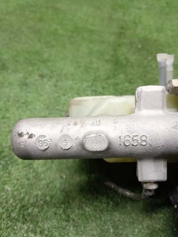 Главный тормозной цилиндр