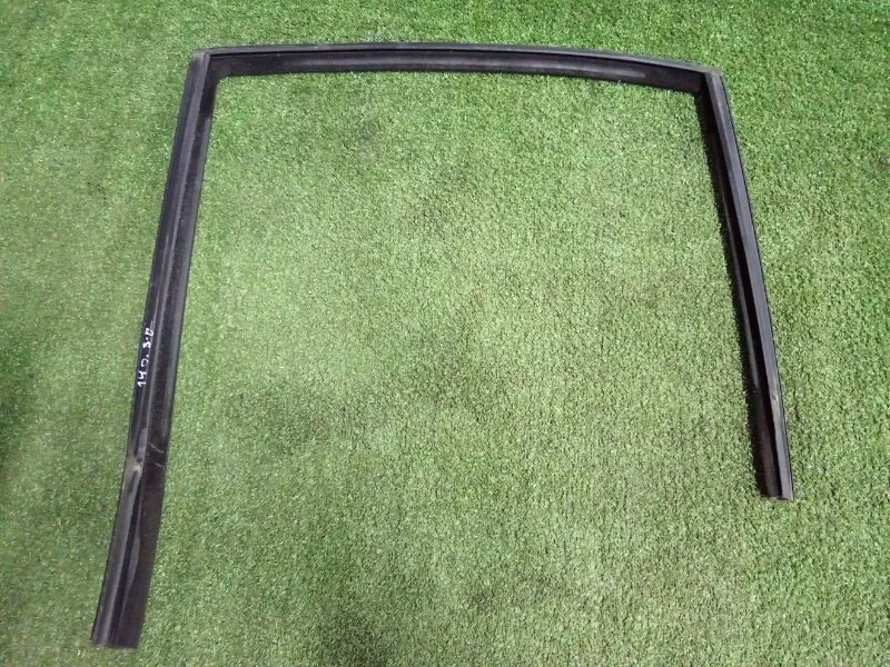 Уплотнитель стекла двери