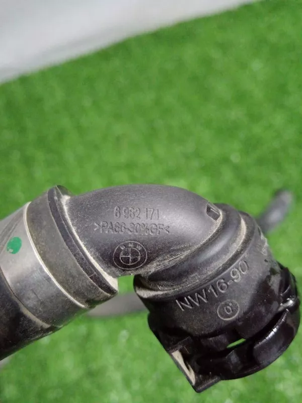 Патрубок отопителя