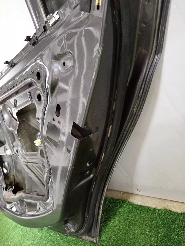 Дверь BMW 3-Series 2005 41007203648 E90, задняя правая