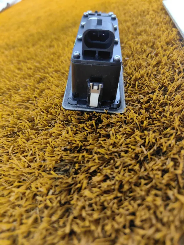 Кнопка багажника