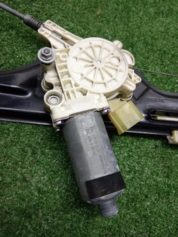 Стеклоподъемник BMW X5 2007 51337166380 E70, передний правый