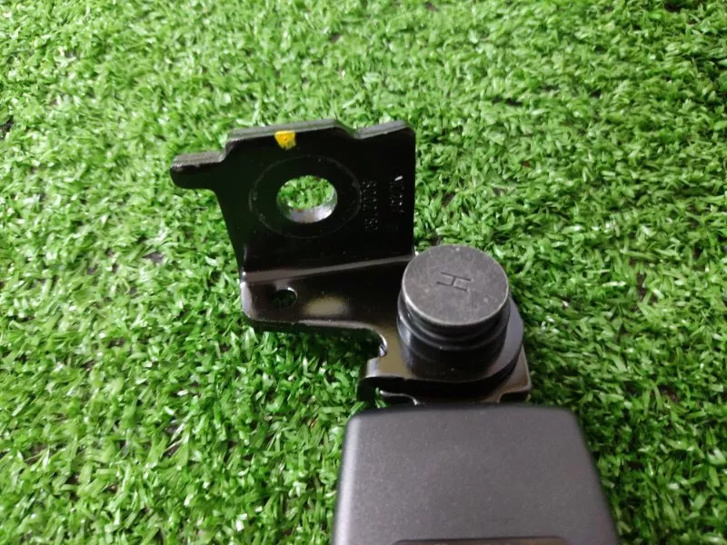 Ответная часть ремня безопасности