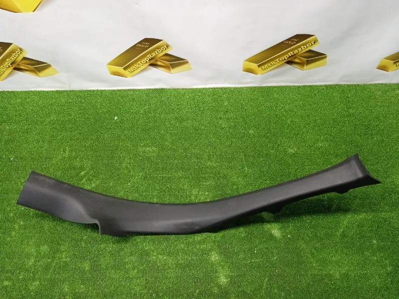 Накладка на стойку кузова