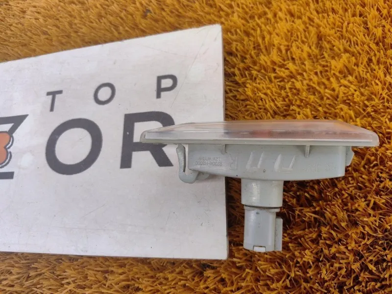 Повторитель поворота в крыло