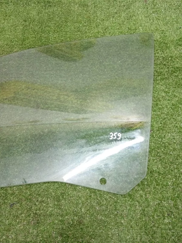 Стекло двери BMW 1-Series 2007 51337067791 E87, переднее левое