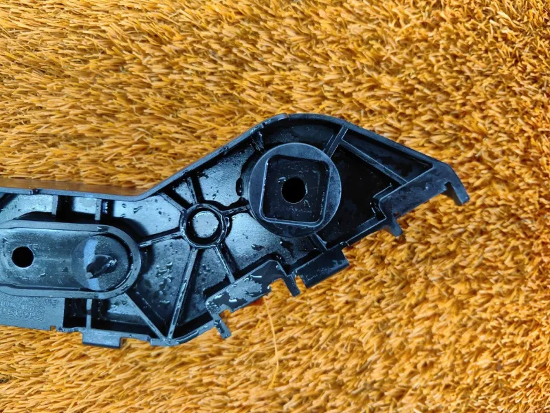 Кронштейн бампера