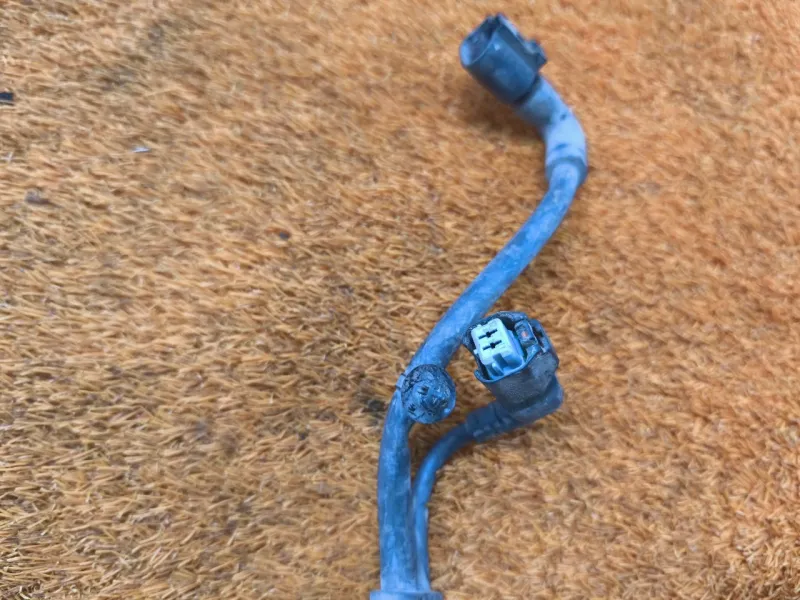 Проводка датчика ABS