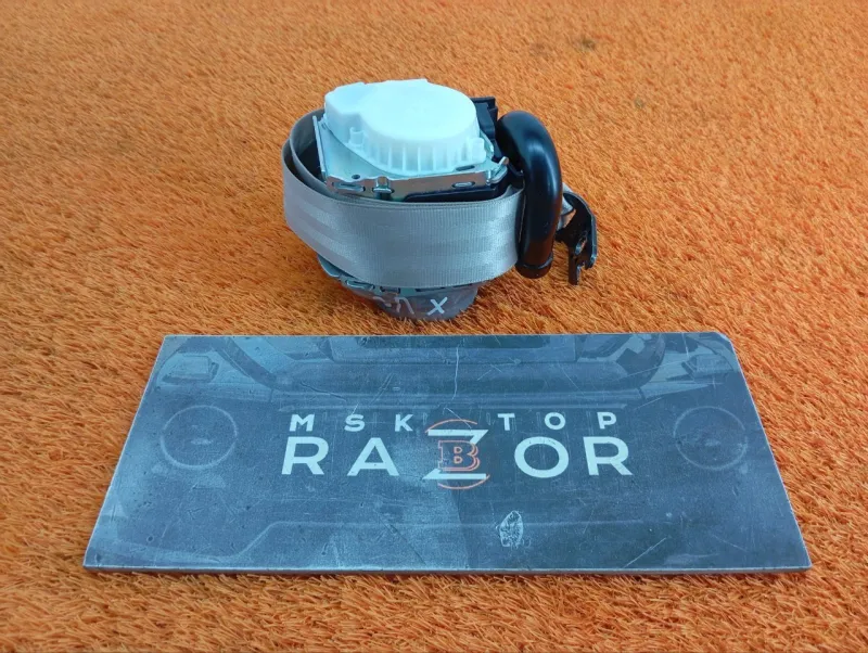 Ремень безопасности