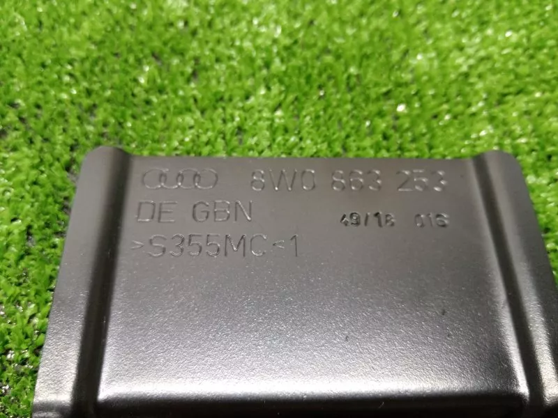 Крючок багажника