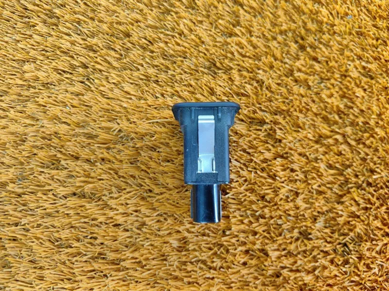 Кнопка багажника