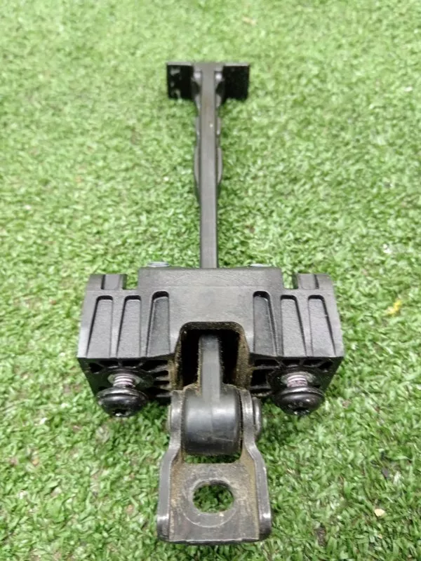 Ограничитель двери