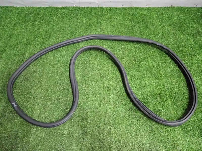 Уплотнитель проема двери