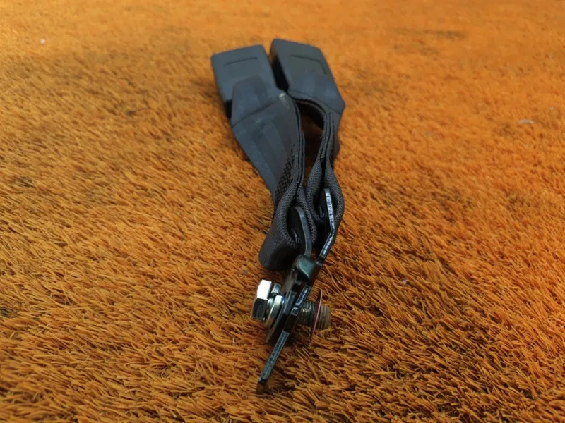 Ответная часть ремня безопасности