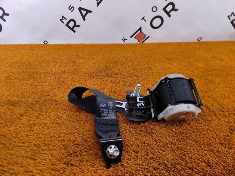 Ремень безопасности