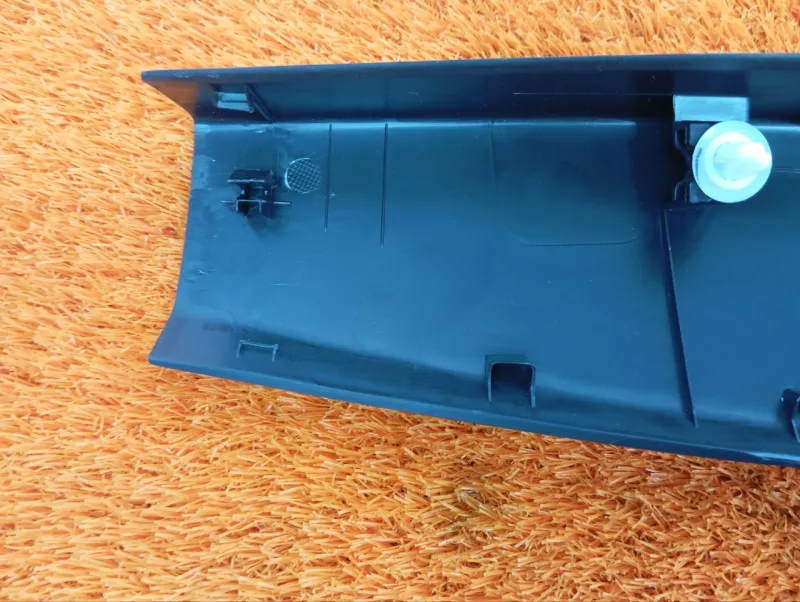 Обшивка багажника