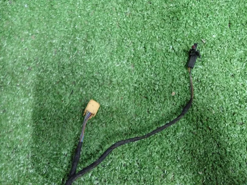 Проводка двери Audi A1 2012 8X0971030E 1 CAXA 47536, передняя левая