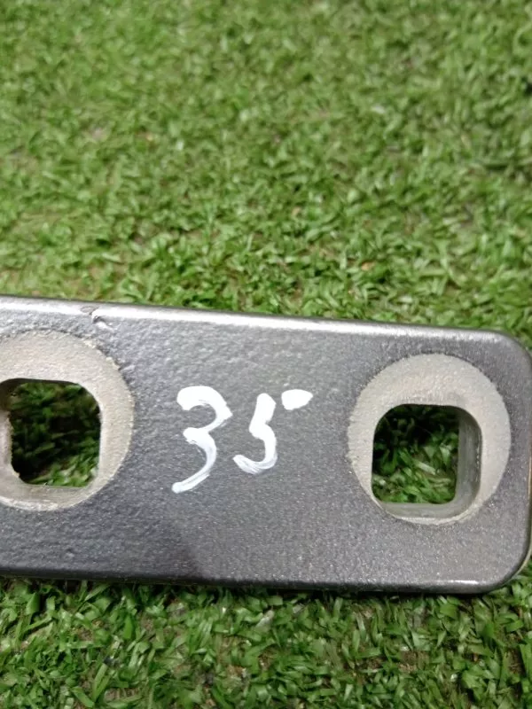 Петля двери багажника