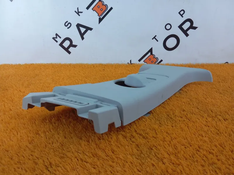 Обшивка центральной стойки