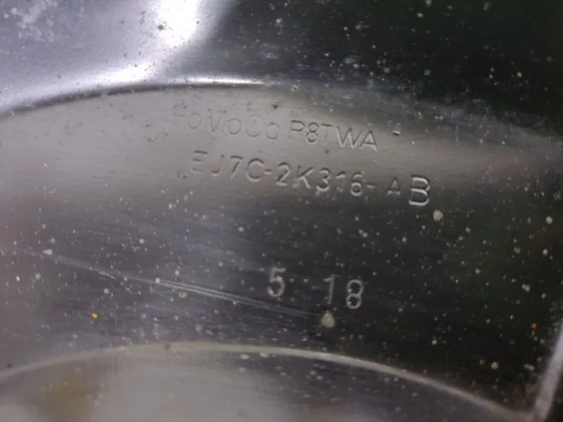 Кулак поворотный