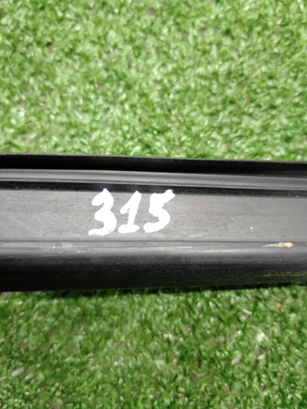 Уплотнитель стекла двери