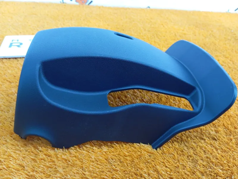 Кожух рулевой колонки