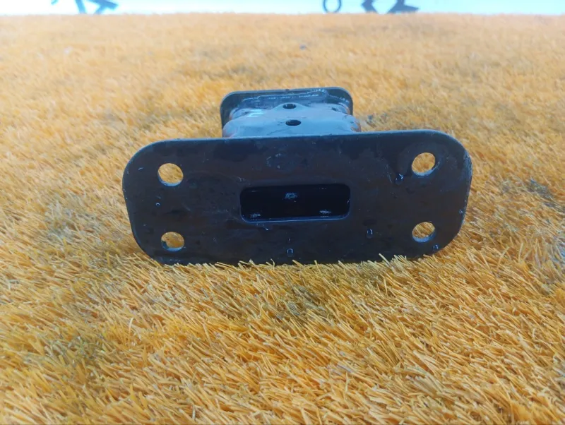 Кронштейн балки