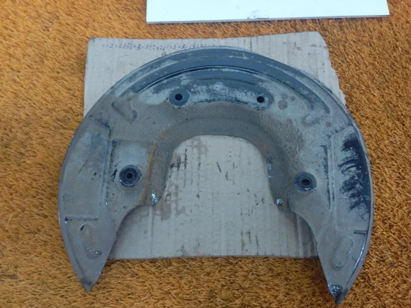 Пыльник тормозного диска