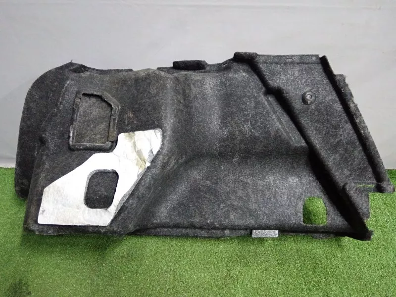 Обшивка багажника BMW X1 2011 51472990734 E84 N47D20C 75397700, правая